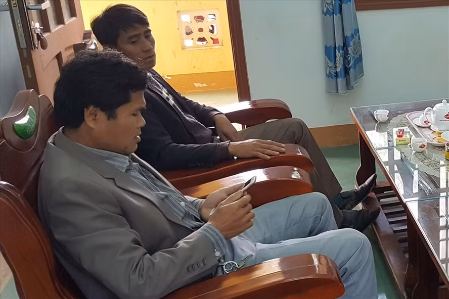 Bao nhiêu quan Việt xài bằng cấp không hợp pháp? - Hình 5 Bao nhieu quan Viet xai bang cap khong hop phap?-Hinh-5