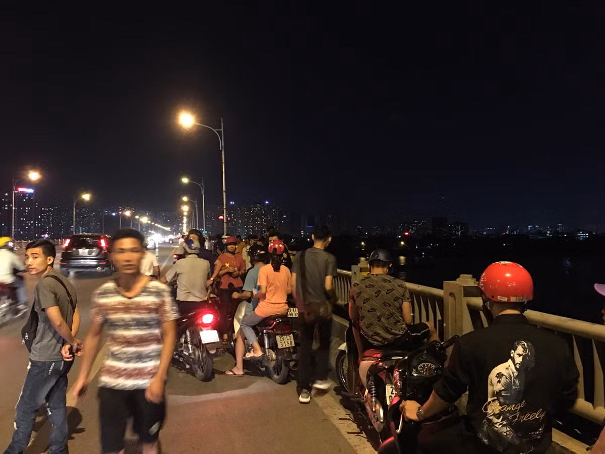 Vụ việc nữ sinh nhảy cầu tự tử sau khi sang nhà bạn trai đang tiếp tục được điều tra, làm rõ.