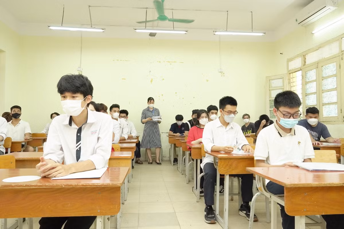 Hà Nội: Giáo viên lưu ý sĩ tử trước ngày thi đầu tiên - Hình 8 Ha Noi: Giao vien luu y si tu truoc ngay thi dau tien-Hinh-8