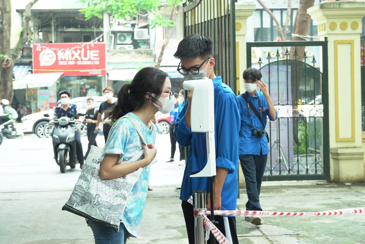 Hà Nội: Giáo viên lưu ý sĩ tử trước ngày thi đầu tiên - Hình 2 Ha Noi: Giao vien luu y si tu truoc ngay thi dau tien-Hinh-2