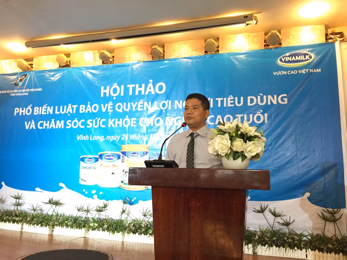 Trần Hữu Định – Giám Đốc Kinh Doanh Miền Tây phát biểu tại hội thảo.