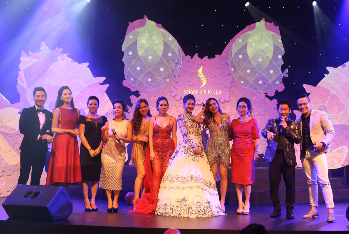 My linh to chuc da tiec ruc ro canh buom-Hinh-3