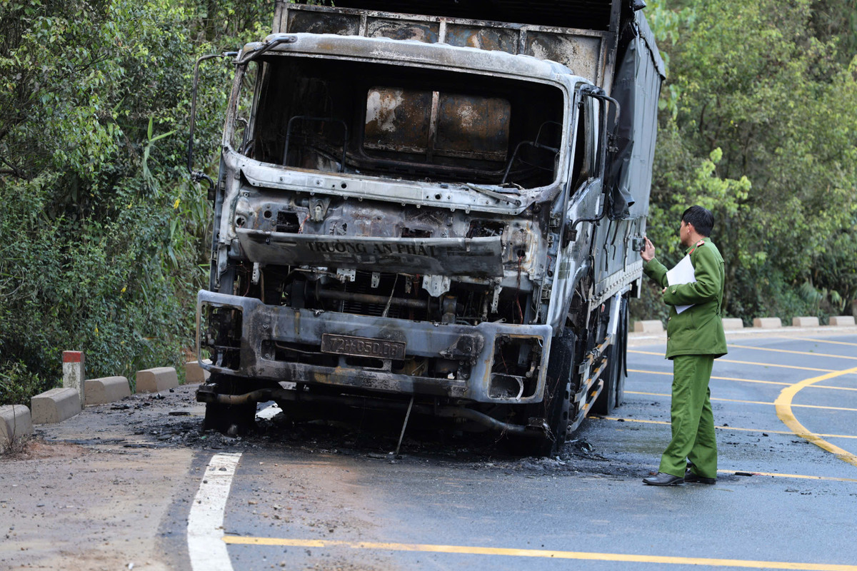 Lam Dong: Xe tai chay tro khung tren deo Mimosa