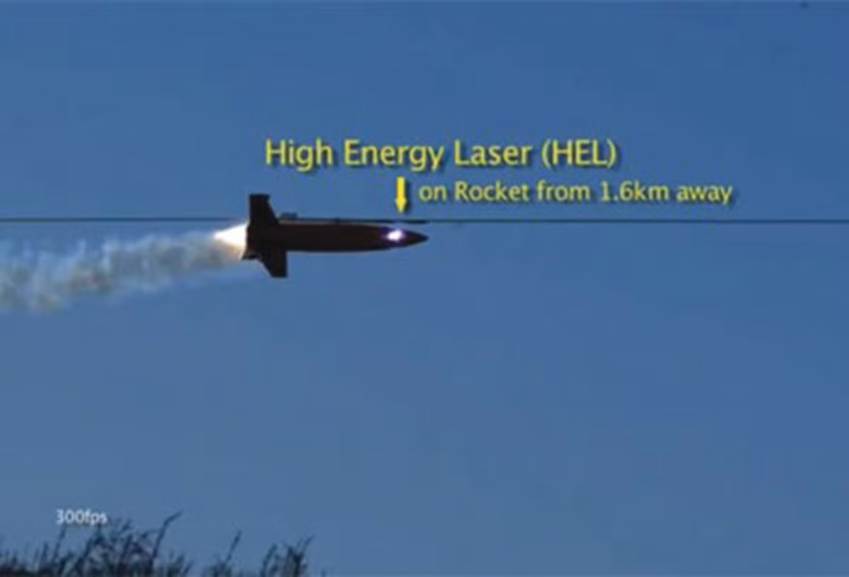Trong các thử nghiệm sơ bộ, hệ thống HEL có thể loại khỏi vòng chiến đấu các phương tiện bay không người lái trong bán kính 500m cũng như tiêu diệt đầu đạn súng cối, tên lửa trong bán kính từ 1,6 đến 2km.