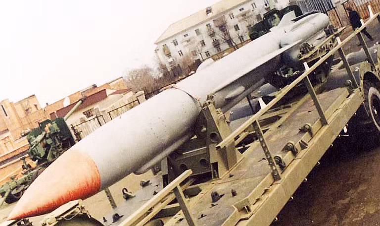 Tên lửa chống hạm P-70 Ametist (NATO định danh là SS-N-7 Starbright) được phát triển từ đầu những năm 1960, triển khai trên các tàu ngầm hạt nhân tấn công Project 670 Skat và Project 661 Anchar.