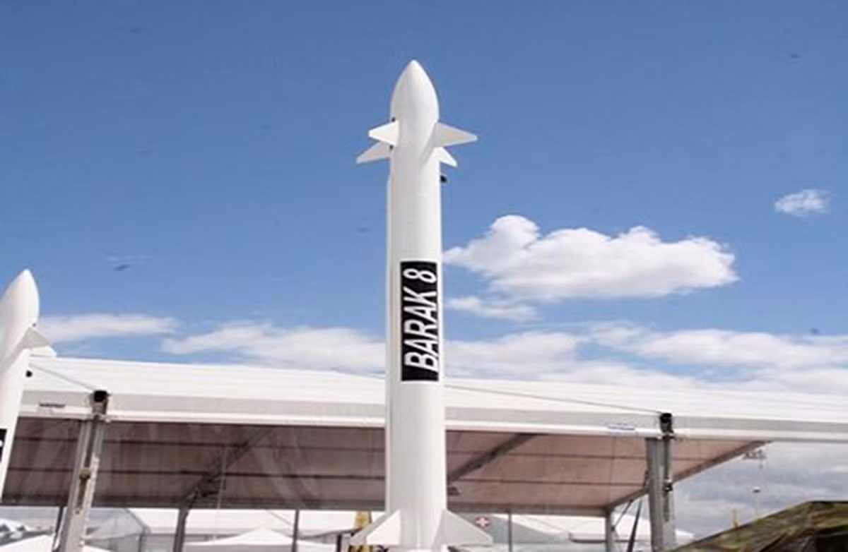 Barak 8 là phiên bản nâng cấp của tên lửa phòng không Barak do Israel chế tạo mà cả Israel và Ấn Độ đều đang sử dụng. Nó có thể tích hợp trên mọi loại tàu chiến, kể cả những tàu có kích thước 500 tấn.