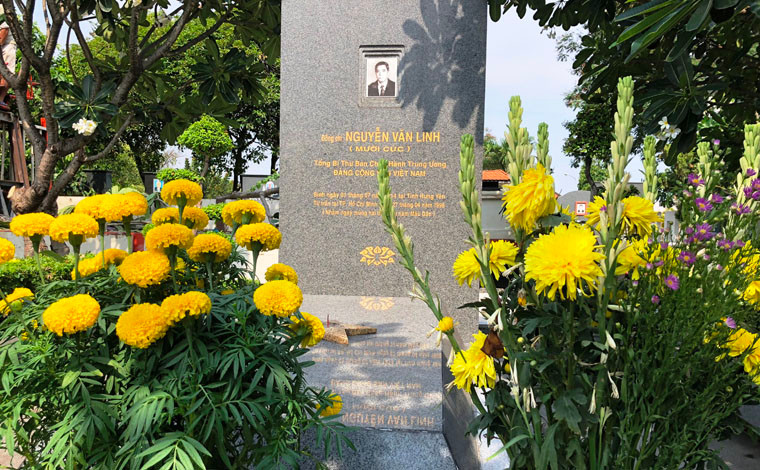 Nguyên Tổng Bí thư Nguyễn Văn Linh (1914 - 1998) được an nghỉ ở Nghĩa trang TP HCM.
