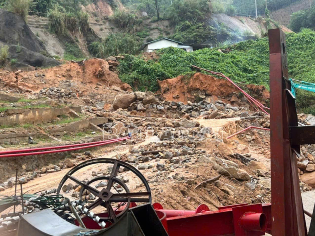 Lao Cai: Mua lon gay thiet hai tai nha may thuy dien Nam Luc