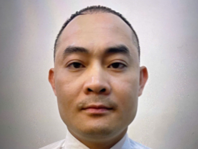 Niu keo tinh cam, nam thanh nien dang clip nhay cam cua ban gai