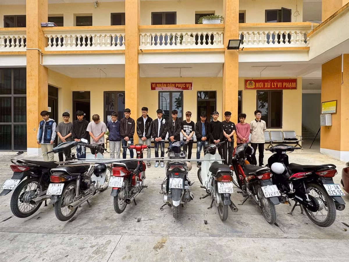 Nhóm thanh niên ở Điện Biên tụ tập gây rối trật tự công cộng Nhom thanh nien o Dien Bien tu tap gay roi trat tu cong cong