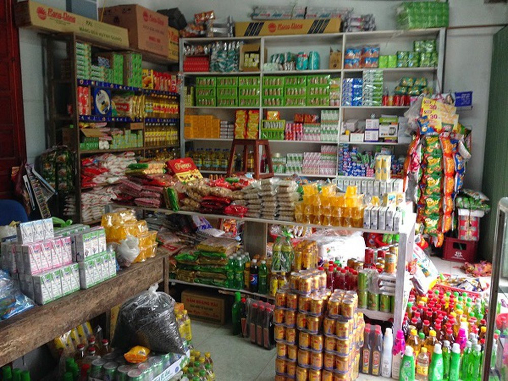 Trong lúc vụ án đang bị rối bởi hỗn độn thông tin, các điều tra viên bất ngờ phát hiện ra một tình tiết quan trọng. Theo thông tin từ gia đình nạn nhân cung cấp, bà Lan là một người hết sức cẩn thận và có sự cảnh giác cao độ. Do chỉ sống một mình, nên bà thường đóng cửa hàng rất sớm. Vào buổi tối, chỉ những khách hàng quen biết, bà Lan mới mở cửa, bán hàng. (Ảnh minh họa, nguồn internet)