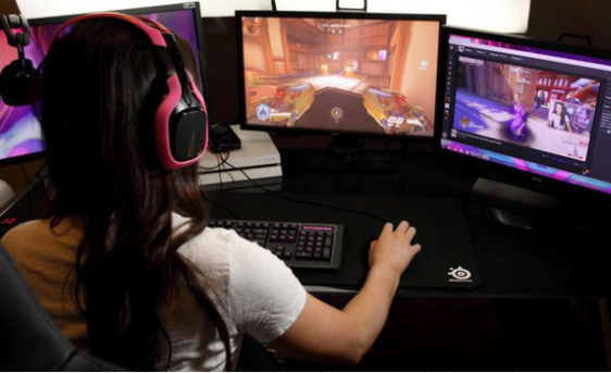 Ham loi tu viec choi game, nguoi phu nu bi lua 5,6 ty