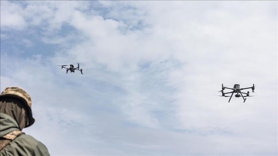 Trung Quoc siet chat xuat khau may bay khong nguoi lai-Hinh-13