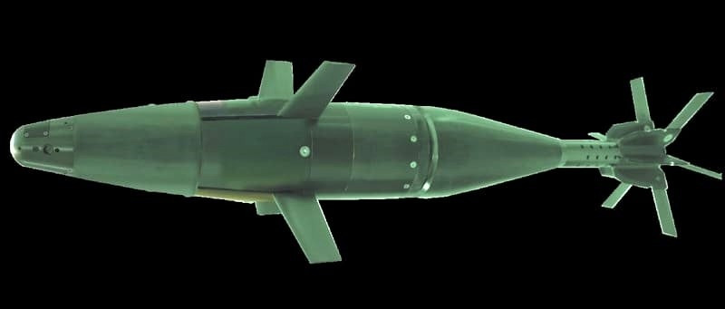 Iron Sting là đạn cối có đường kính 120mm do Tập đoàn Elbit Systems phát triển và được ra mắt lần đầu tiên vào năm 2021. Loại đạn này được thiết kế để sử dụng ở cả địa hình mở và môi trường đô thị. Sở hữu khả năng nhắm mục tiêu chính xác nên loại đạn cối này sẽ giúp làm giảm thiểu thương vong cho những người không tham chiến.