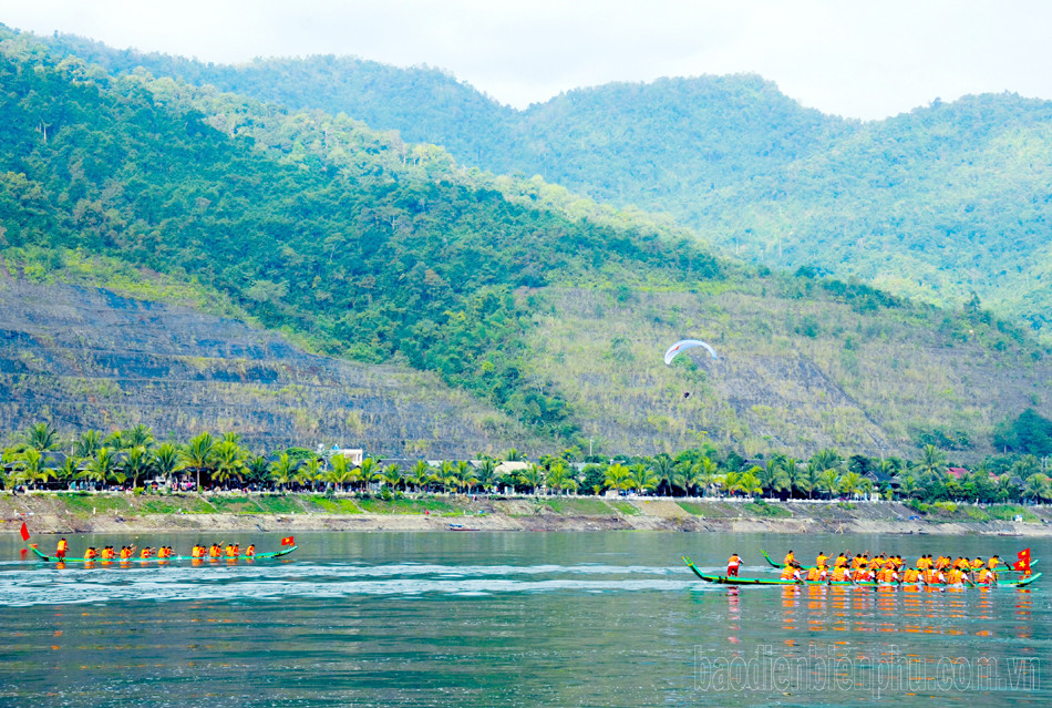 Den Muong Lay trai nghiem du luon va nhung net van hoa dac trung-Hinh-3