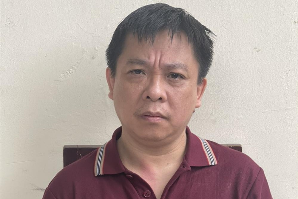 Chủ tịch Công ty Vàng Phú Cường bị bắt vì “Vận chuyển trái phép tiền tệ qua biên giới" Chu tich Cong ty Vang Phu Cuong bi bat vi “Van chuyen trai phep tien te qua bien gioi