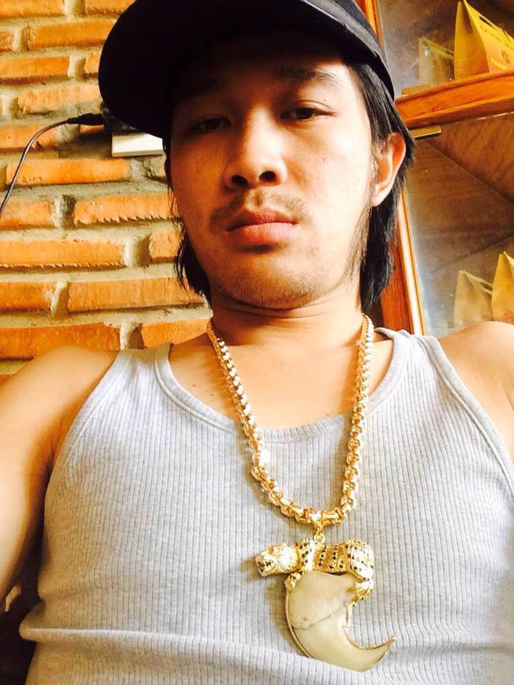 Năm 2019, Hùng “sida” bị Bộ Công an bắt giữ về hành vi tổ chức đánh bạc, đối tượng này đã khai chính mình là người mua gỗ trái phép ở khu vực biên giới và chỉ đạo vụ cướp gỗ này. Từ thông tin trên, Ban Nội chính Trung ương đã có văn bản chỉ đạo cơ quan điều tra thêm. 