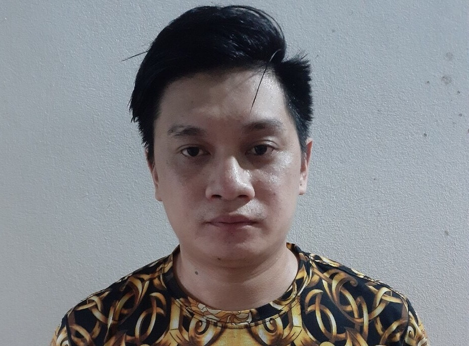 Bat doi tuong ep buoc, hiep dam nu nhan vien quan bar o Mong Cai