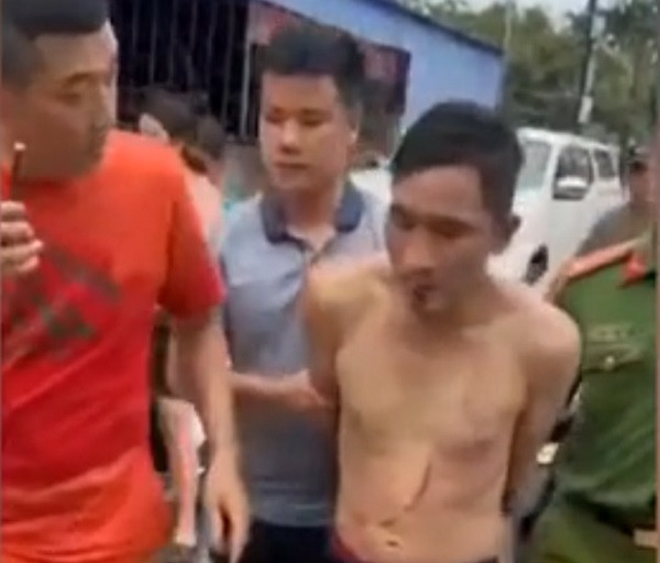 Khi Đạt bị bắt, đồng phạm gây ra vụ cướp là Nguyễn Văn Doanh (sinh năm 1989, trú tại thôn Cao Lâu, xã Tự Cường, huyện Tiên Lãng, thành phố Hải Phòng) đang trốn tại nhà Đạt bỏ chạy ra hướng cánh đồng sau nhà.