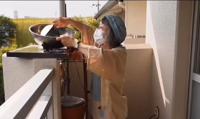 Nguoi phu nu Tokyo nhieu nam khong phai tra hoa don tien dien-Hinh-3