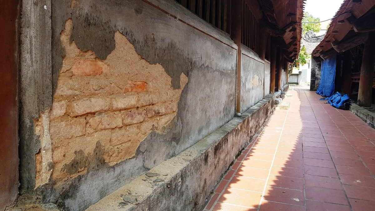 Lãnh đạo UBND xã Thạch Lỗi cho biết thêm, mới đây, UBND xã cũng có báo cáo về công tác quản lý và thực trạng của di tích lịch sử - văn hóa quốc gia Đình Thạch Lỗi gửi UBND huyện Cẩm Giàng và Phòng Văn hóa - Thông tin huyện Cẩm Giàng.