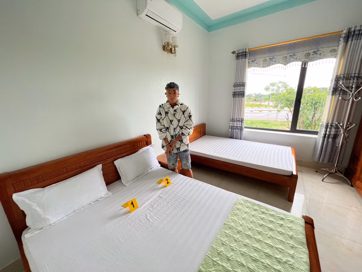 Quan he nhieu lan voi be gai 13 tuoi, hai ga trai bi khoi to