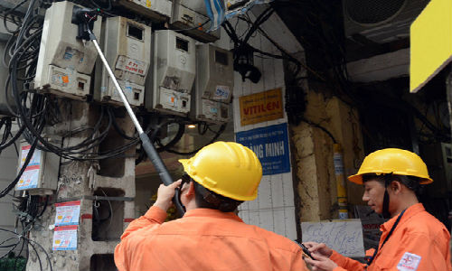 Tong cong ty Dien luc TP Ha Noi cao loi voi khach hang