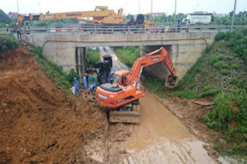 Lần thứ 5: Chiều ngày 1/4/2014, đường ống dẫn nước sạch từ sông Đà về Hà Nội bị vỡ tại điểm cầu chui dân sinh 14, lý trình km 22+714,95 trước cổng UBND xã Ngọc Liệp (Quốc Oai, Hà Nội). Tổ bảo dưỡng đã phải huy động gần 100 công nhân cùng 2 máy xúc, 4 xe tải, 2 máy ép và các thiết bị tới hiện trường để làm việc xuyên đêm, khắc phục sự cố.