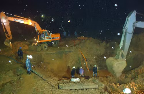 Diem lai 11 lan duong ong nuoc sach song Da bi vo (Bien cai gio)