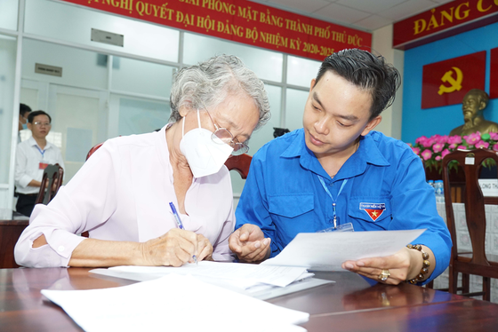 Gần 1.000 hộ dân bị ảnh hưởng dự án đường Vành đai 3 nhận bồi thường Gan 1.000 ho dan bi anh huong du an duong Vanh dai 3 nhan boi thuong