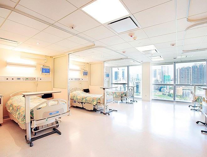 Viêm phổi mắc ở bệnh viện: Bệnh nhân tình cờ bị lây khi đến bệnh viện để điều trị bệnh khác.