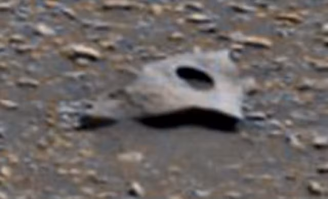 Ky quai tam kim loai co an hien tren sao Hoa