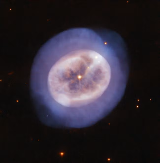 Ngoan muc ngoi sao hinh sua tim lan toa trong khong gian