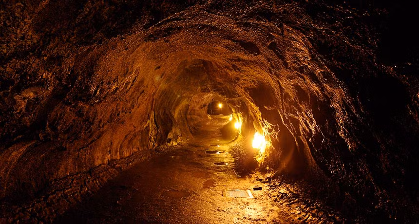 Sung sot bi mat cac ong dung nham trong Mat trang