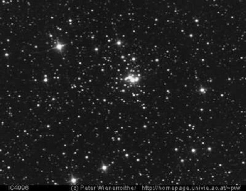 Thông tin mới đầy bất ngờ về cụm sao mở IC 4996 Thong tin moi day bat ngo ve cum sao mo IC 4996