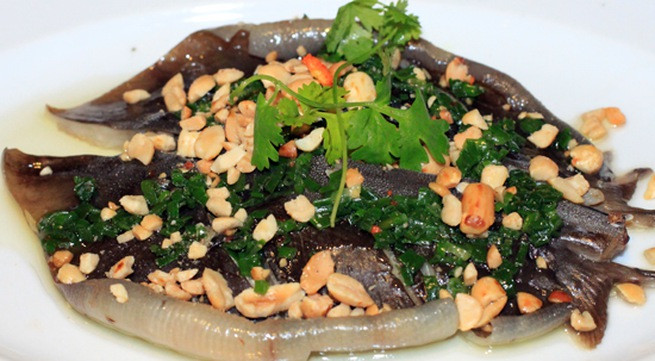 Cá lồi xuất hiện nhiều nhất vào tháng 7, 8, 9 âm lịch. Cá lồi có trọng lượng trung bình từ 1kg - 2kg, có con lên tới 3kg - 5kg. Ảnh: mediacdn.