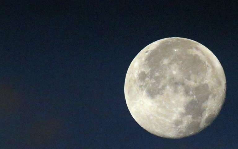 Tiết lộ cách thú vị thu thập dữ liệu độ sáng Mặt trăng Tiet lo cach thu vi thu thap du lieu do sang Mat trang