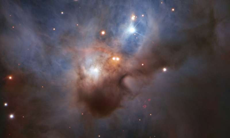 Ky thu phat hien tinh van con doi trong vu tru