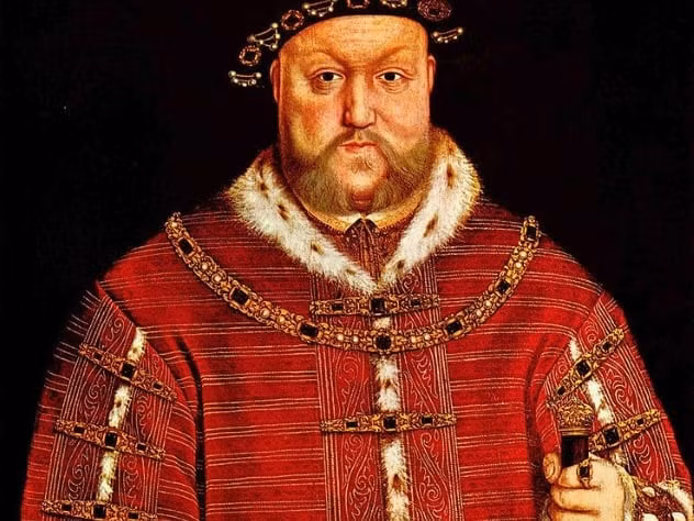 Cụ thể, vào năm 1535, vua Henry VIII yêu cầu những người để râu bắt buộc phải một một khoản tiền thuế. Tiền thuế để râu có sự khác biệt tùy vào địa vị xã hội của mỗi người. Mời độc giả xem video: Tái hiện trận chiến lịch sử của hoàng đế Napoleon (nguồn: VTC14)