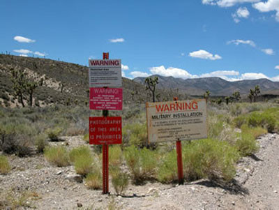 Nguyên do là vì Khu vực 51 từng được chính phủ Mỹ che giấu toàn bộ thông tin về sự tồn tại của vùng đất này. Phải đến năm 2013, thông tin về Khu vực 51 mới được tiết lộ nhưng chỉ vài thông tin nhỏ.