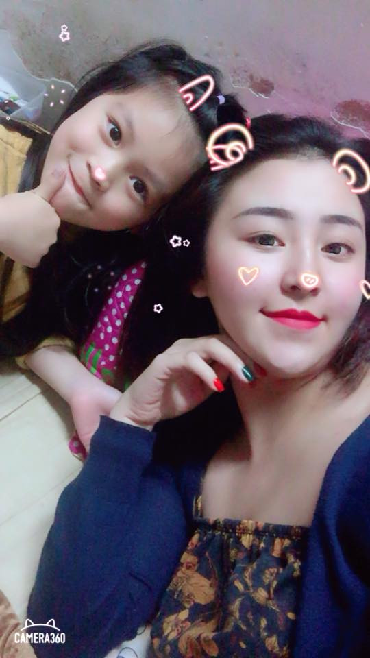 Hiện Bảo Chi đang sống ở Sài Gòn. Còn con gái của cô - Sơ Ri đang được ông bà ngoại chăm sóc.