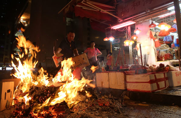 Nếu như bắt buộc phải làm những việc quan trọng trên thì các gia đình nên chọn ngày cẩn thận trong tháng 7 âm lịch.