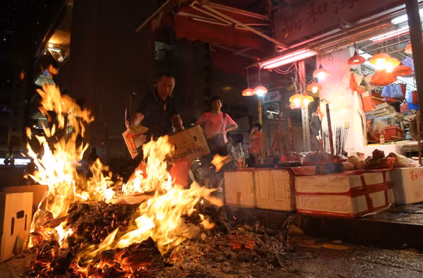 Nếu như bắt buộc phải làm những việc quan trọng trên thì các gia đình nên chọn ngày cẩn thận trong tháng 7 âm lịch.