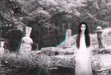 Pontianak là linh hồn phụ nữ chết khi sinh con. Do vậy, linh hồn này không siêu thoát và quấy nhiễu cuộc sống của con người.