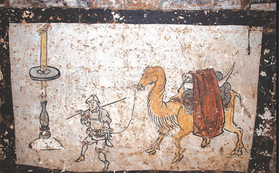 Theo nhóm khảo cổ ở Phòng quản lý di sản văn hóa và Cục di tích văn hóa thành phố Dương Tuyền, ngôi mộ trên được tìm thấy vào tháng 4/2012. Sau đó, các chuyên gia tiến hành khai quật.