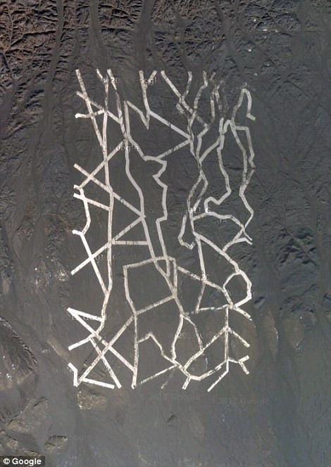 Chủ tài khoản Blake and Brett Cousins ban đầu cho rằng đây là một vùng công nghiệp hiện bị bỏ hoang.