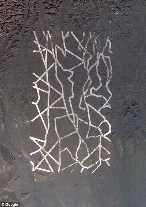 Chủ tài khoản Blake and Brett Cousins ban đầu cho rằng đây là một vùng công nghiệp hiện bị bỏ hoang.