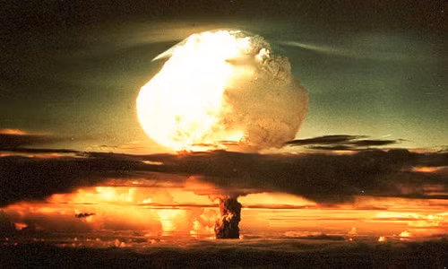 Thêm nữa, do nằm sâu trong lòng núi nên thành phố bí mật của Liên Xô có khả năng tránh được một vụ tấn công bằng vũ khí hạt nhân của kẻ địch.