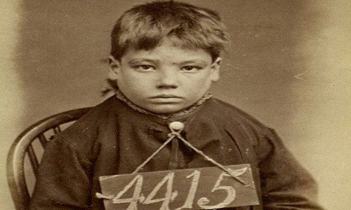 James Leadbetter, 11 tuổi, phải vào tù vì tội ăn cắp cần tây.