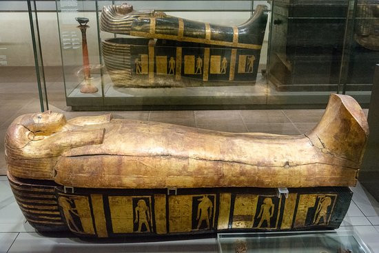 Theo nhóm nghiên cứu, nhiều xác chết thời tiền sử (khoảng 4500 – 3350 năm trước Công nguyên) được khai quật ở Badari và Mostagedda đều có điểm chung là được chôn cùng các túi nhỏ chứa hạt làm từ nhựa cây.